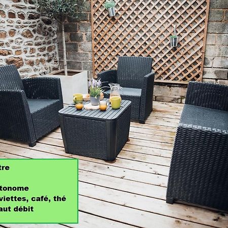 Superbe Appartement Avec Terrasse Au Calme Ernée Eksteriør billede