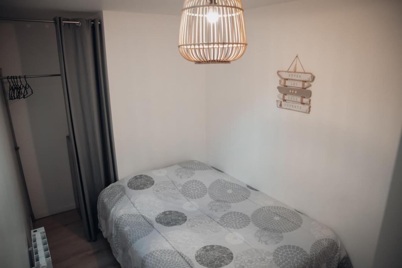 Superbe Appartement Avec Terrasse Au Calme Ernée Eksteriør billede
