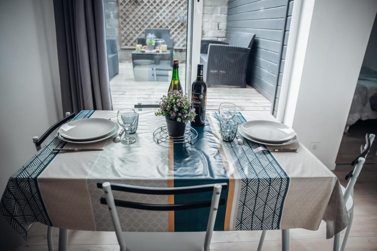 Superbe Appartement Avec Terrasse Au Calme Ernée Eksteriør billede