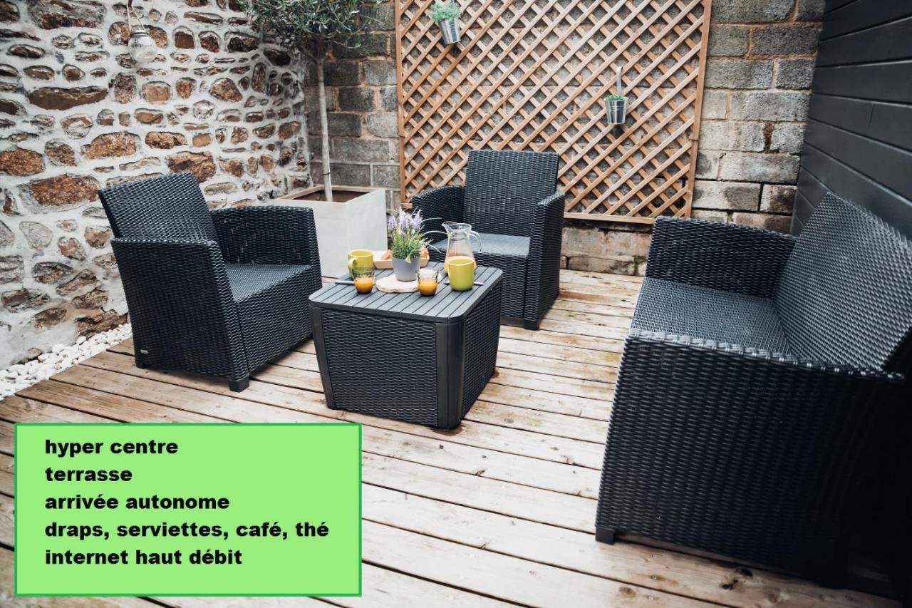 Superbe Appartement Avec Terrasse Au Calme Ernée Eksteriør billede